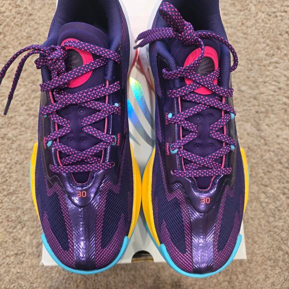 2025 Under Armour Curry Series 7 \'Curry World Tour\' basketball shoes men\'s sz 9 main image 4